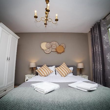 Exquisite 3 Room Apartment In The Heart Of Thetown Câmpulung Moldovenesc Exterior foto