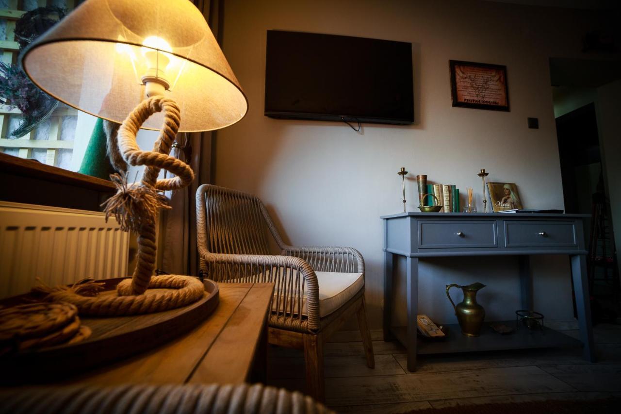 Exquisite 3 Room Apartment In The Heart Of Thetown Câmpulung Moldovenesc Exterior foto